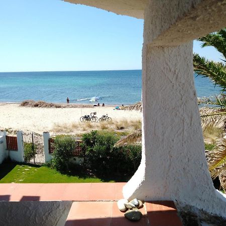 In Front Of The Beach - La Terrazza Sul Mare 플루미니 디 콰르투 외부 사진