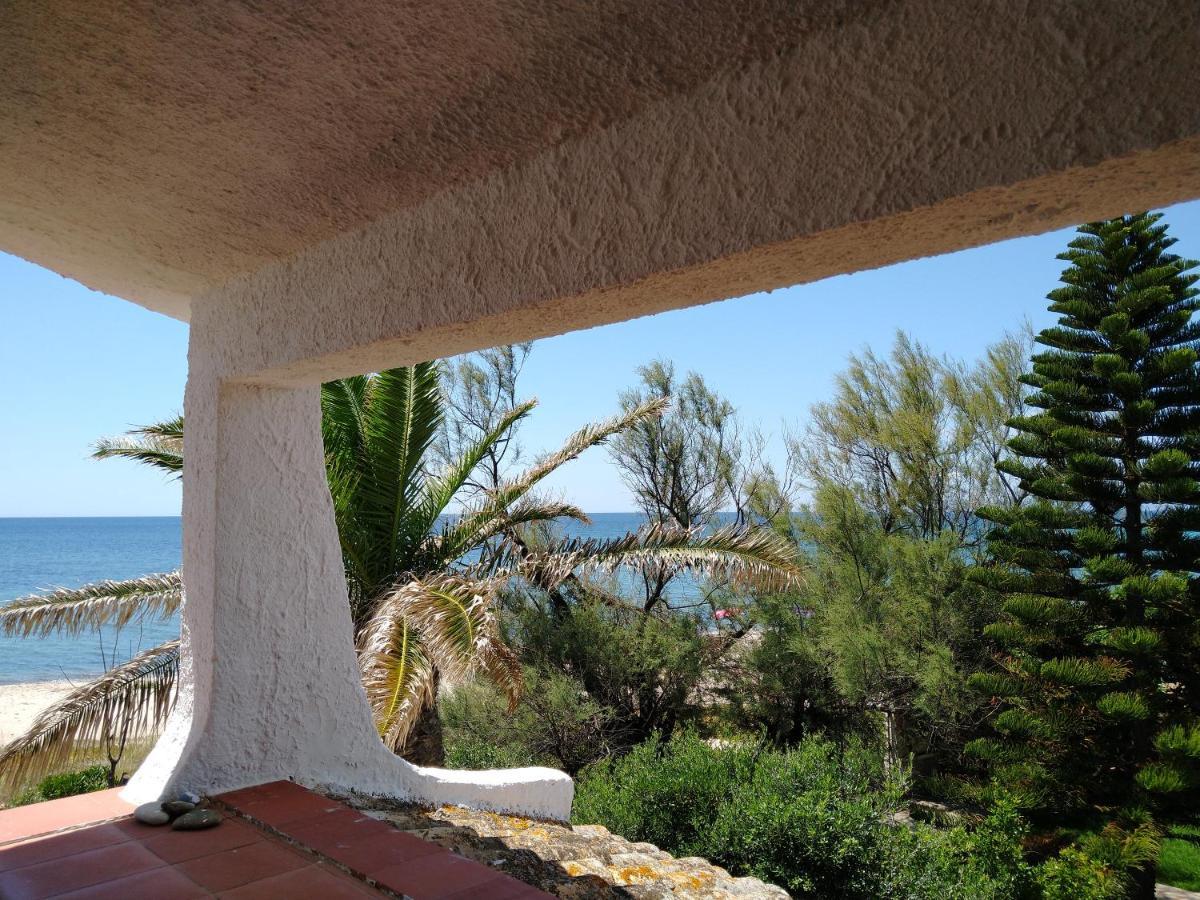 In Front Of The Beach - La Terrazza Sul Mare 플루미니 디 콰르투 외부 사진